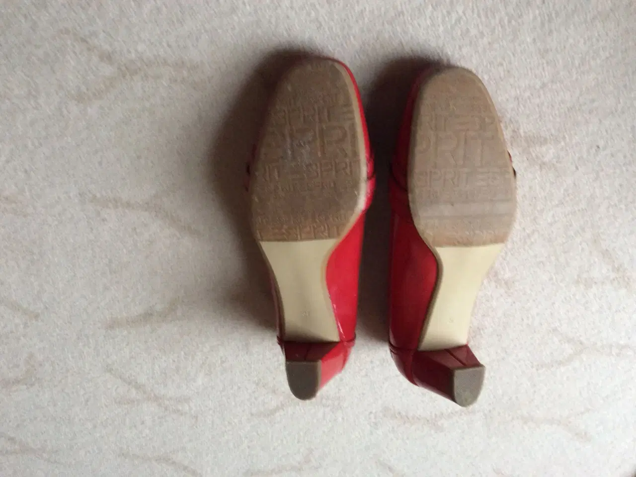 Billede 4 - Rød Esprite lak sko