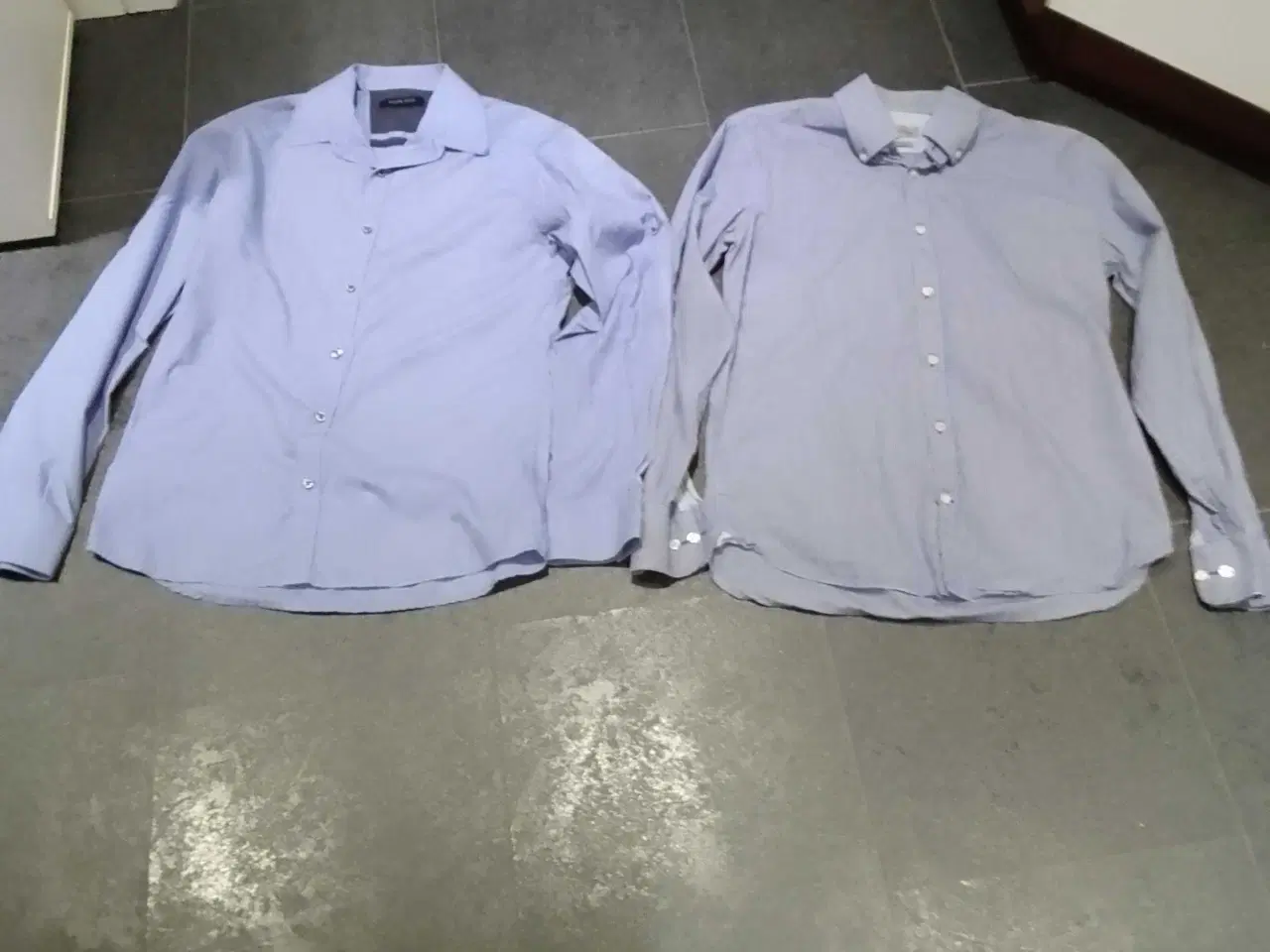 Billede 1 - 2 stk skjorter sælges samlet 