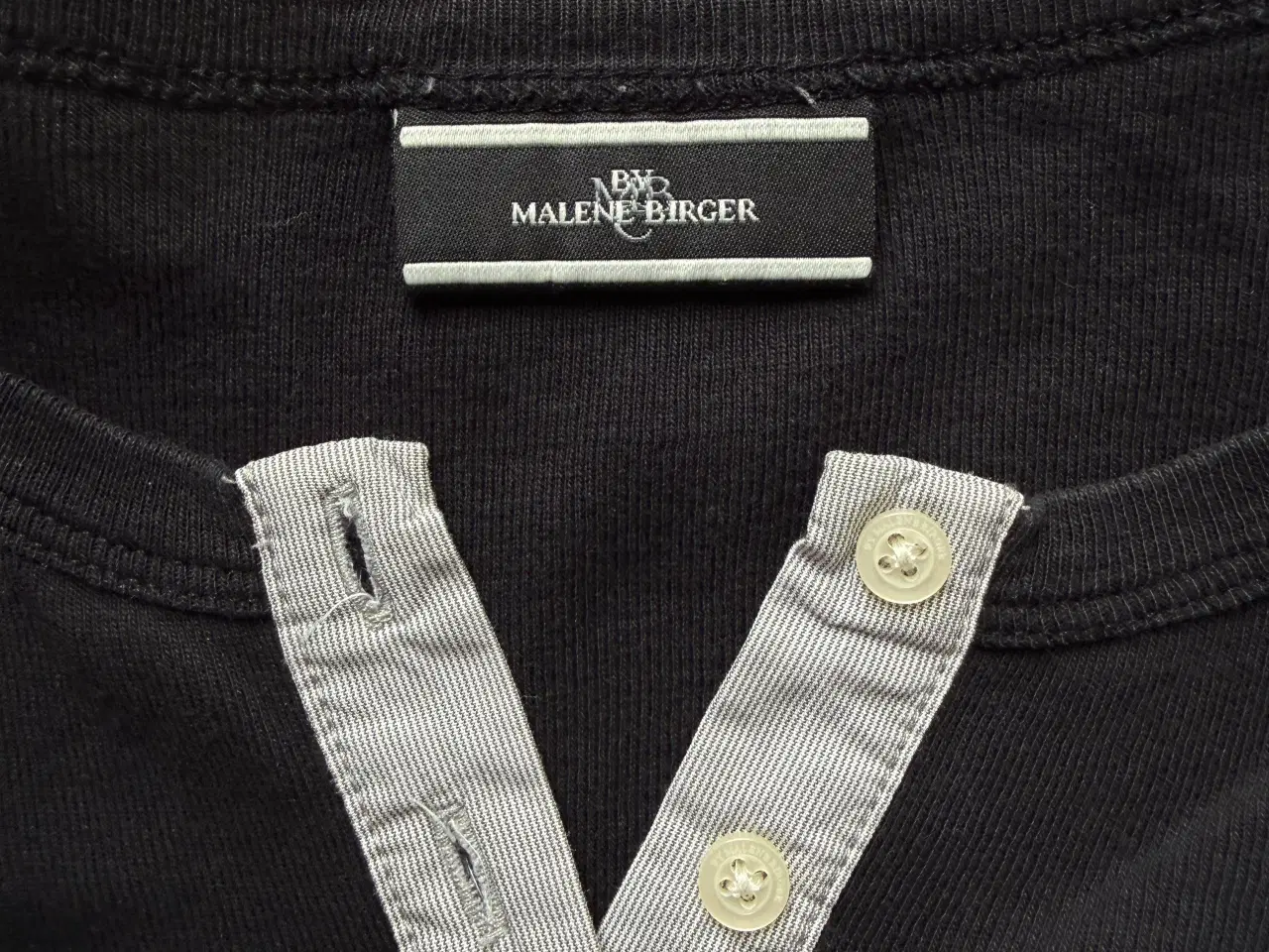 Billede 2 - Malene Birger bluse, i flot stand