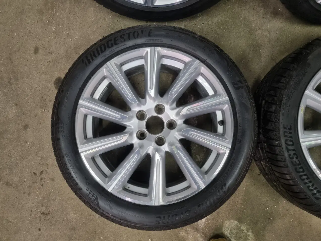 Billede 5 - 18" Volvo fælge med sommerdæk