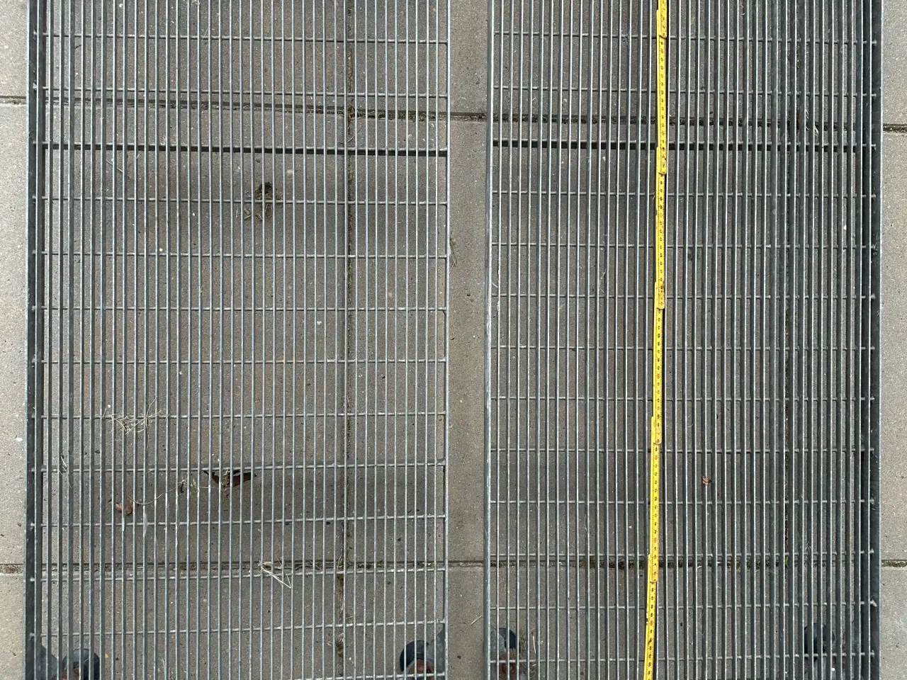 Billede 1 - Dørrist galvaniseret 