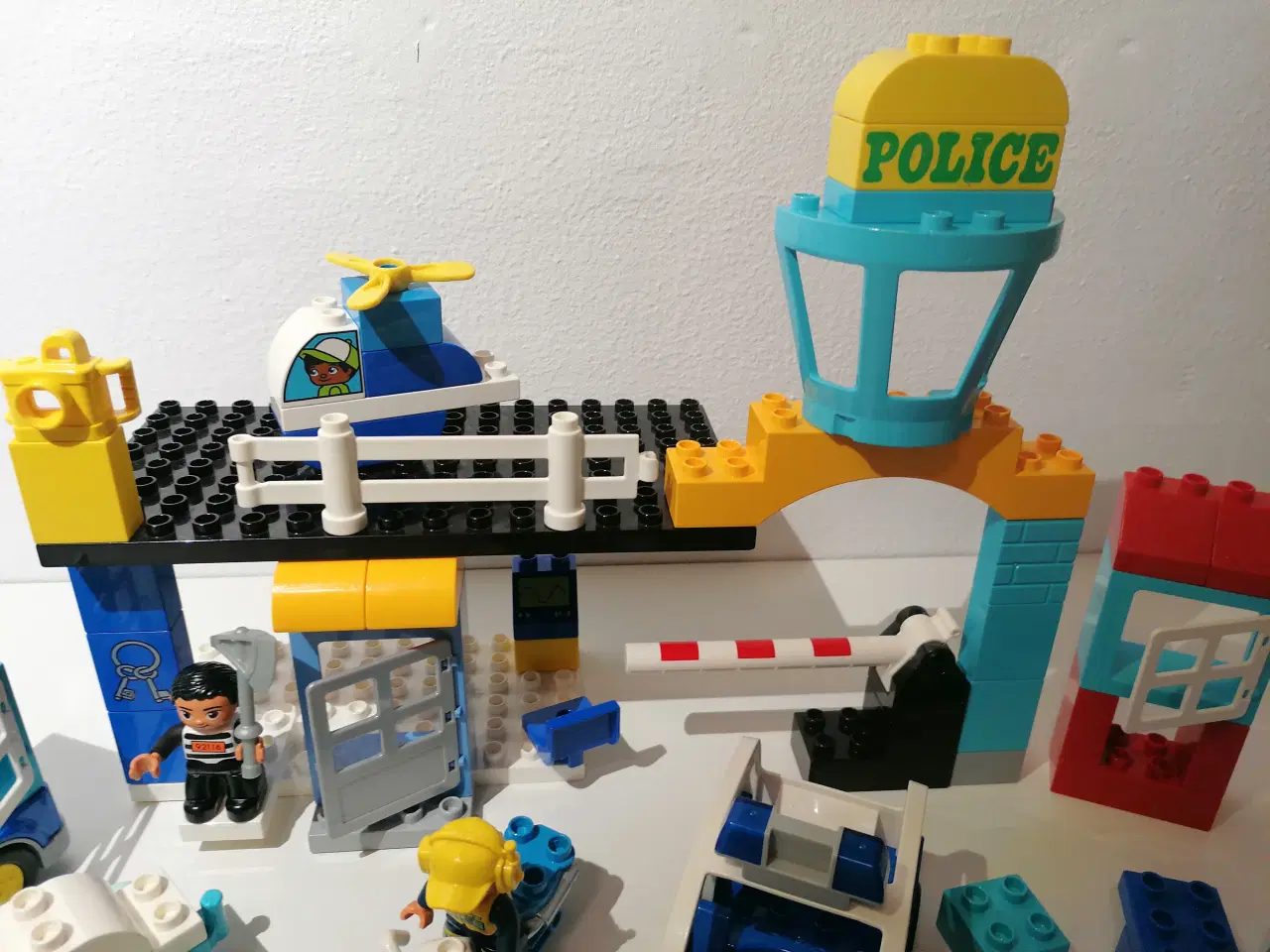 Billede 4 - Duplo Politistation