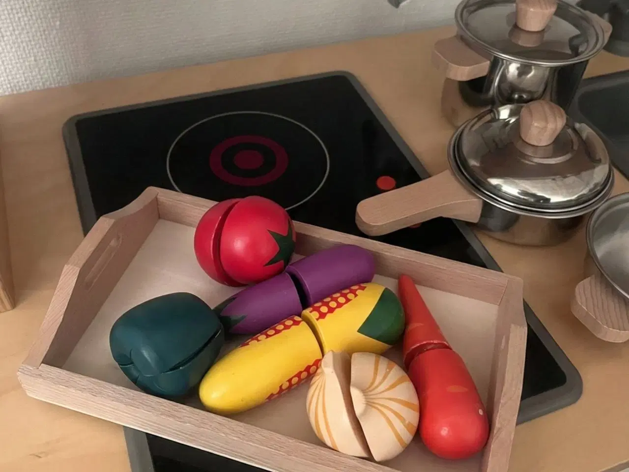 Billede 3 - Stort legekøkken i træ fra IKEA