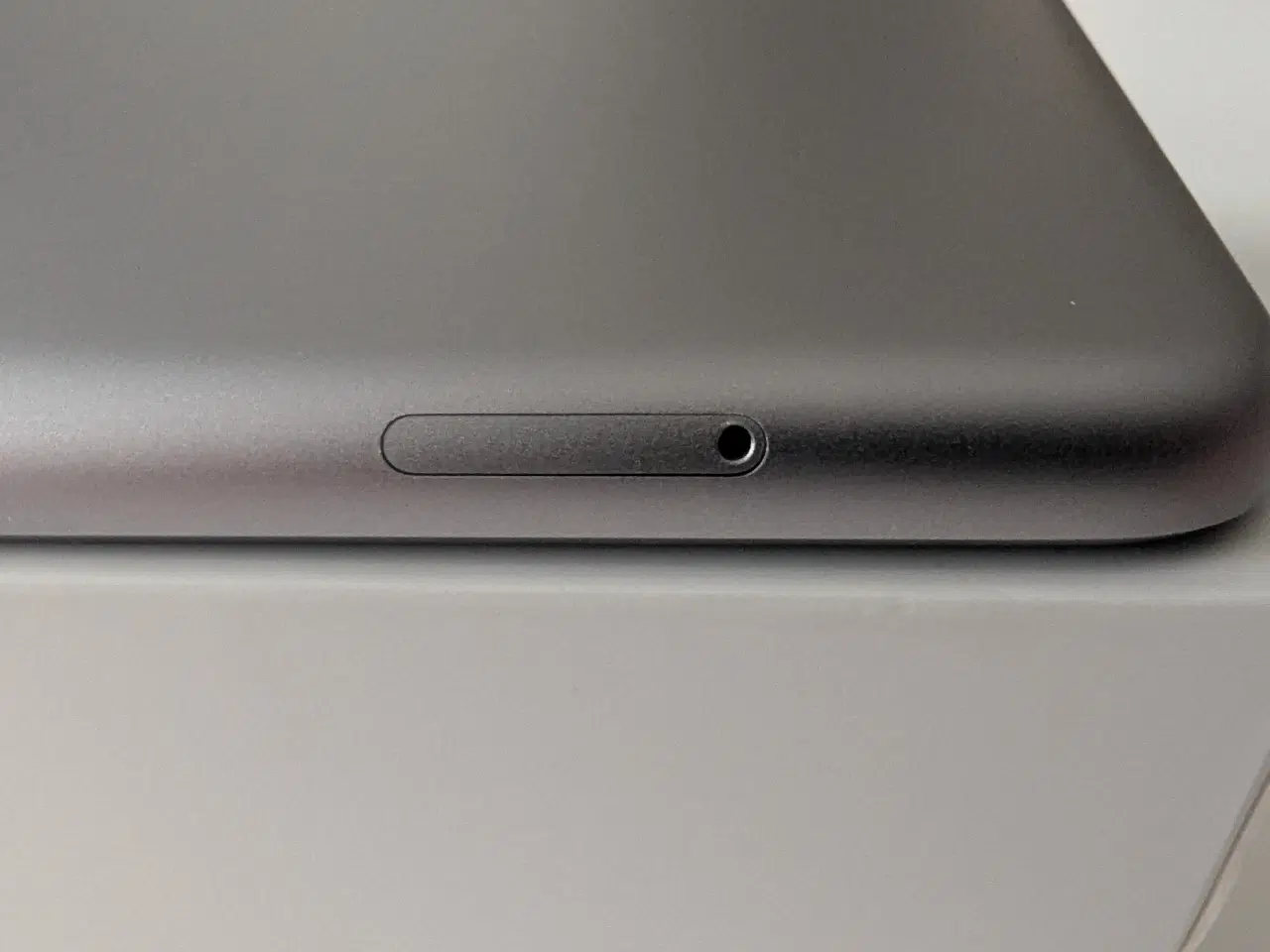 Billede 6 - Ipad 6, meget velholdt. 