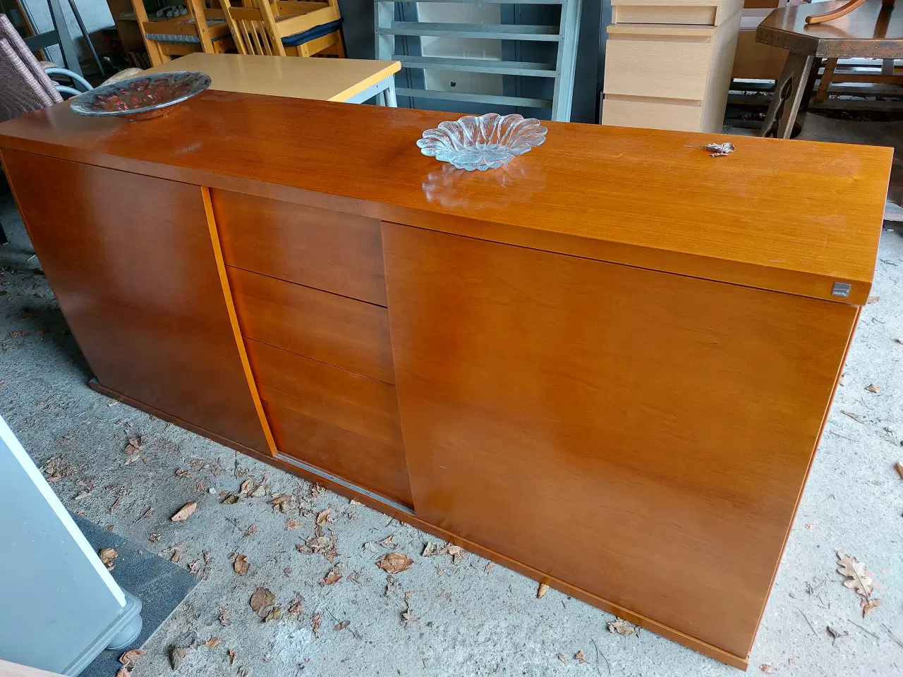 Billede 1 - Skovby skænk