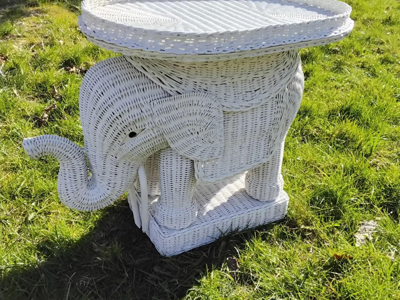 Billede 8 - Hvid vintage rattan gyngestol med smuk flet 