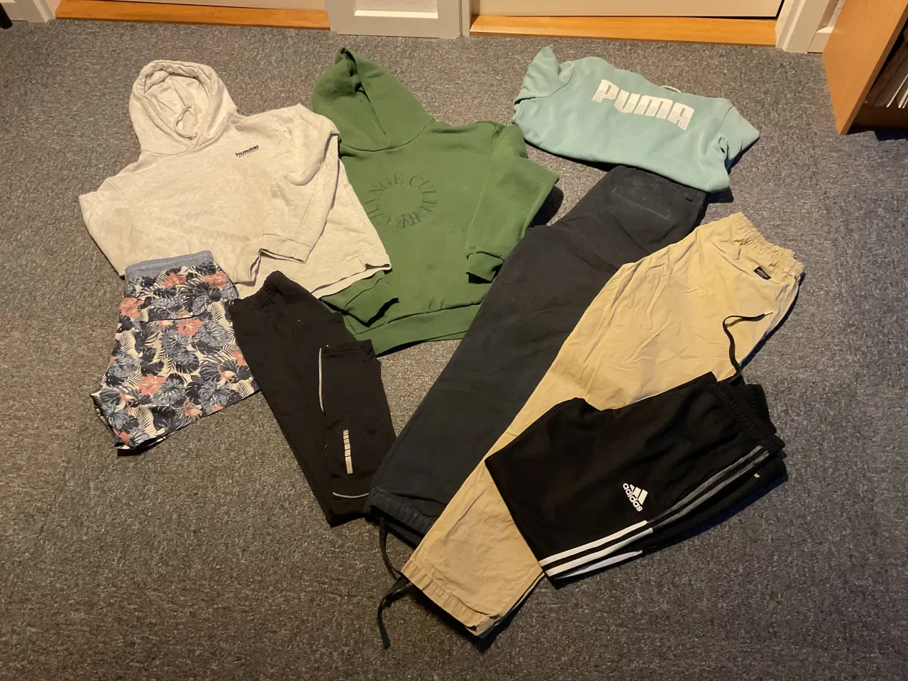 Billede 1 - Drengetøj str M