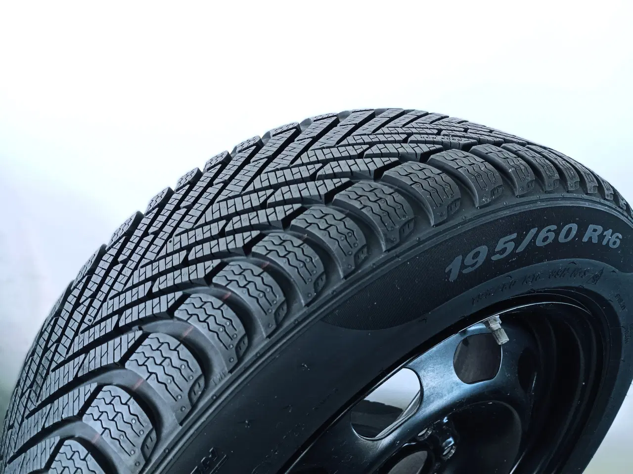 Billede 2 - 5x112 16" ET47 nav 66,6ø vintersæt inkl. TPMS