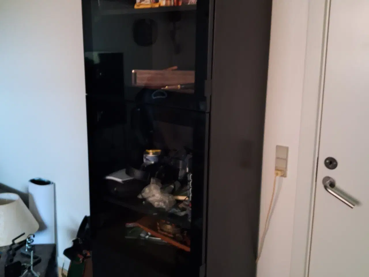 Billede 1 - Sort glasskab