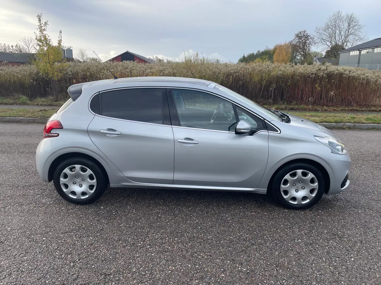 Billede 2 - Peugeot 208 hdi - 1 ejer - 121700 km