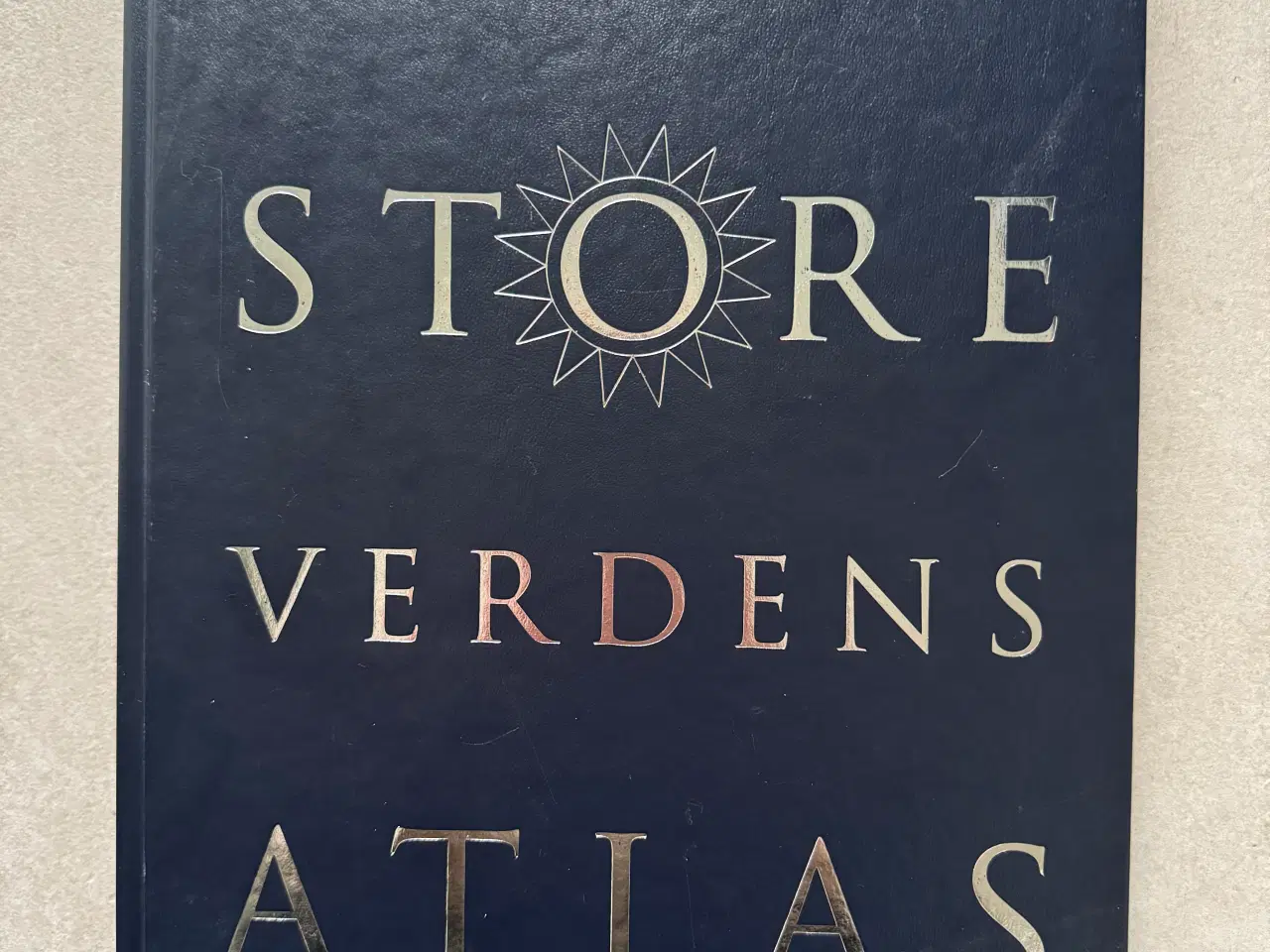 Billede 1 - Gyldendals Store Verdens Atlas