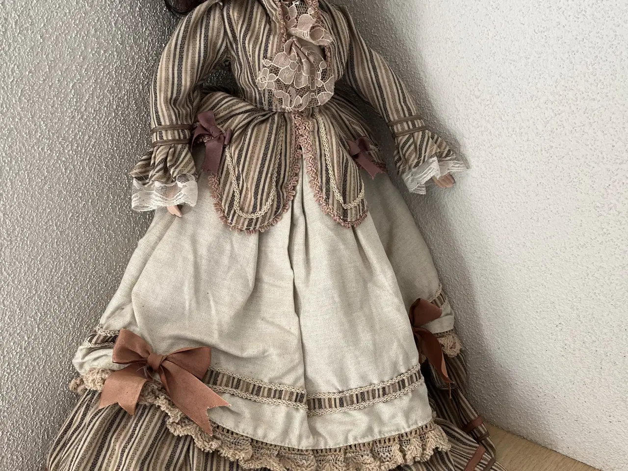 Billede 3 - Porcelænsdukke