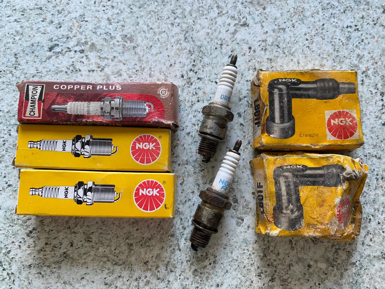 Billede 1 - Tændrør og tændrørshætter