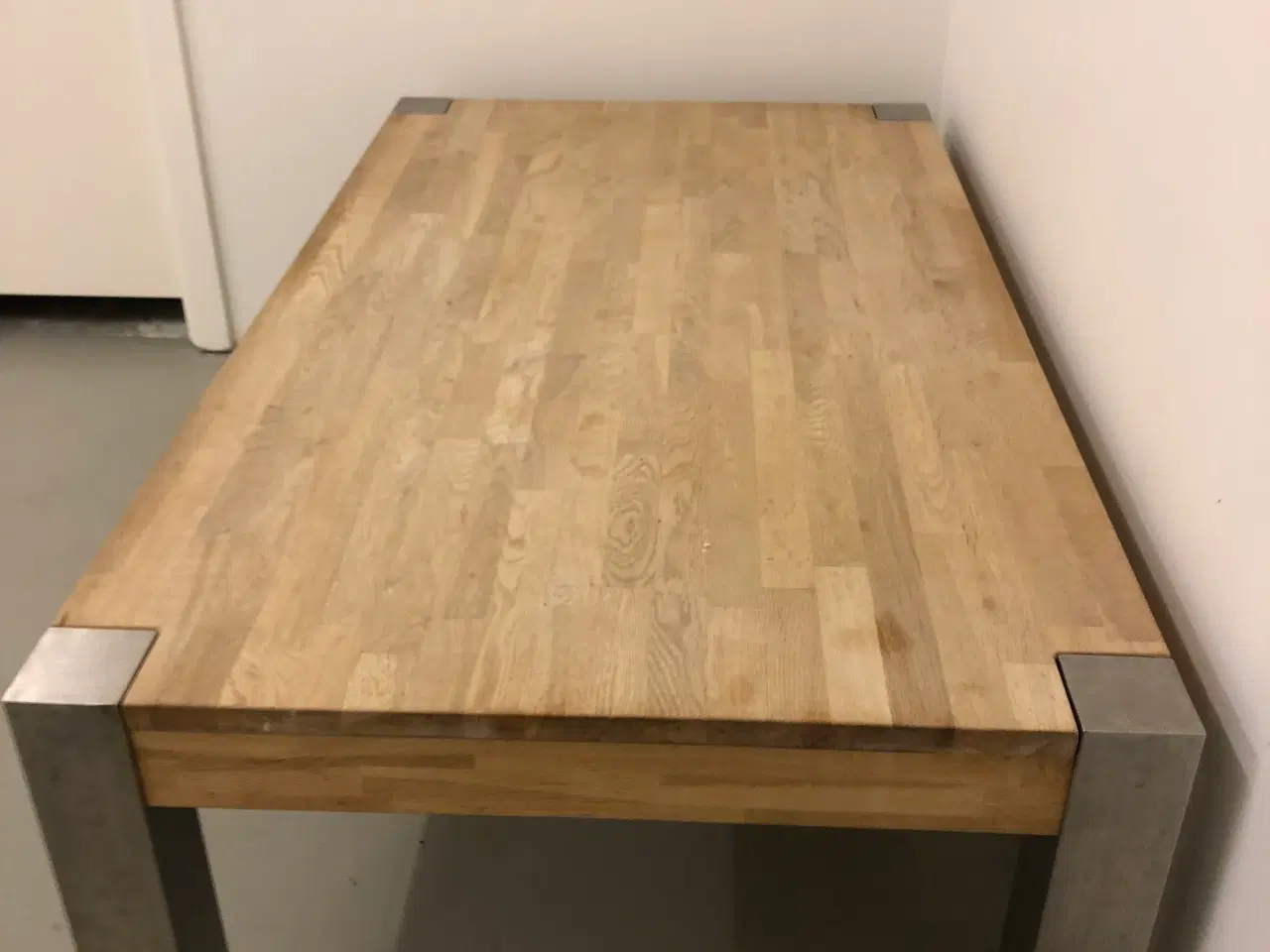 Billede 2 - Sofabord i massiv eg og med stålben