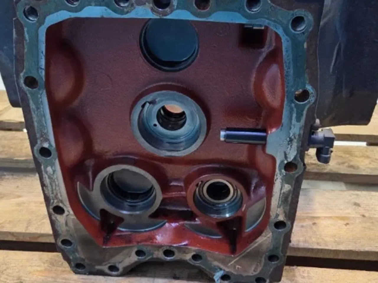 Billede 10 - Deutz Agrotron 90 Koblinghus 04438466