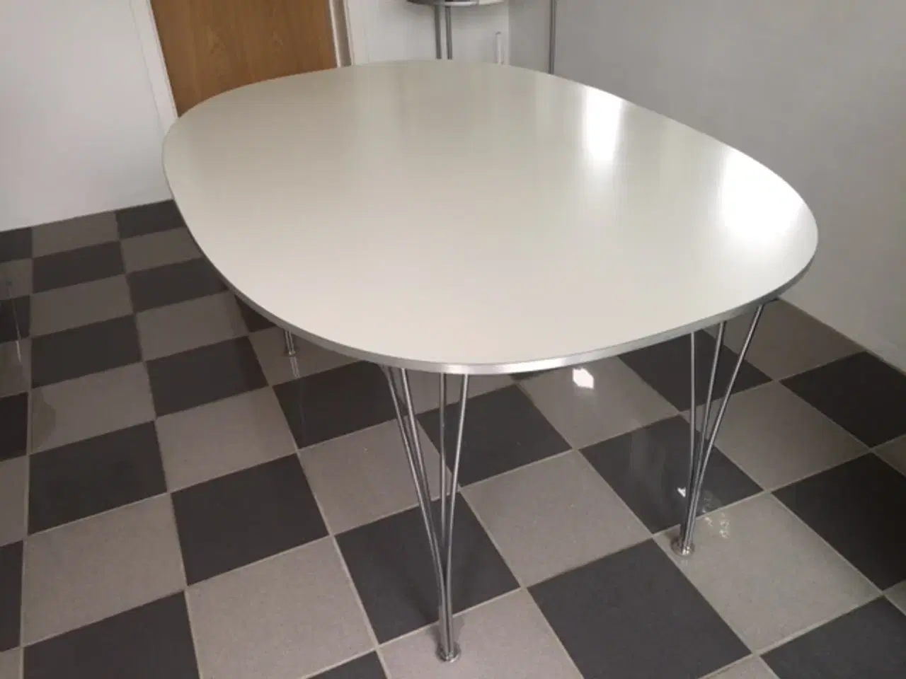 Billede 1 - Piet Hein Super ellipse bord, 150X100 cm. 