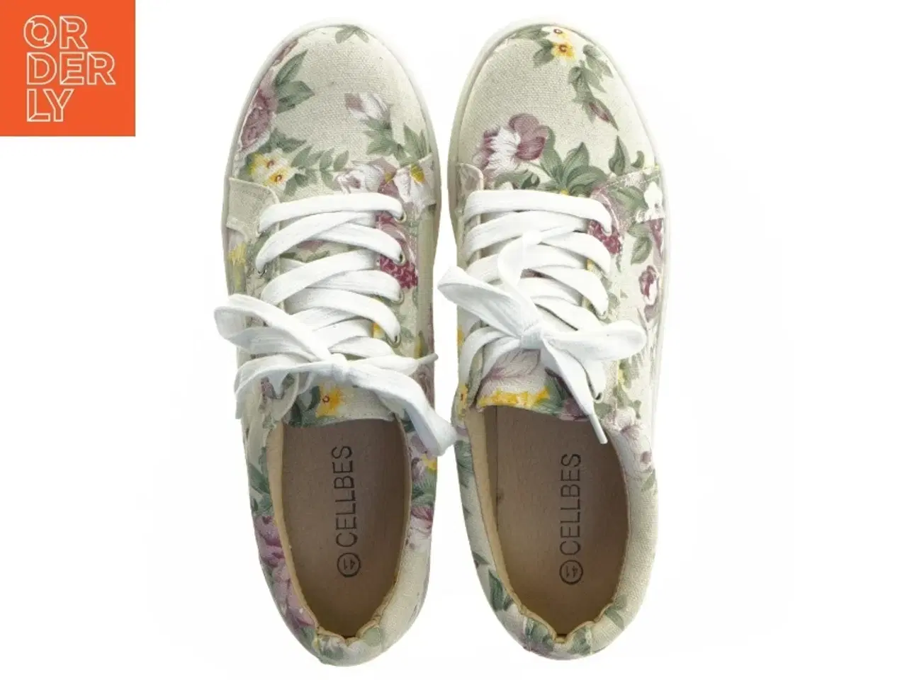 Billede 5 - Blomstertryk sneakers fra Cellbes (str. 41 )