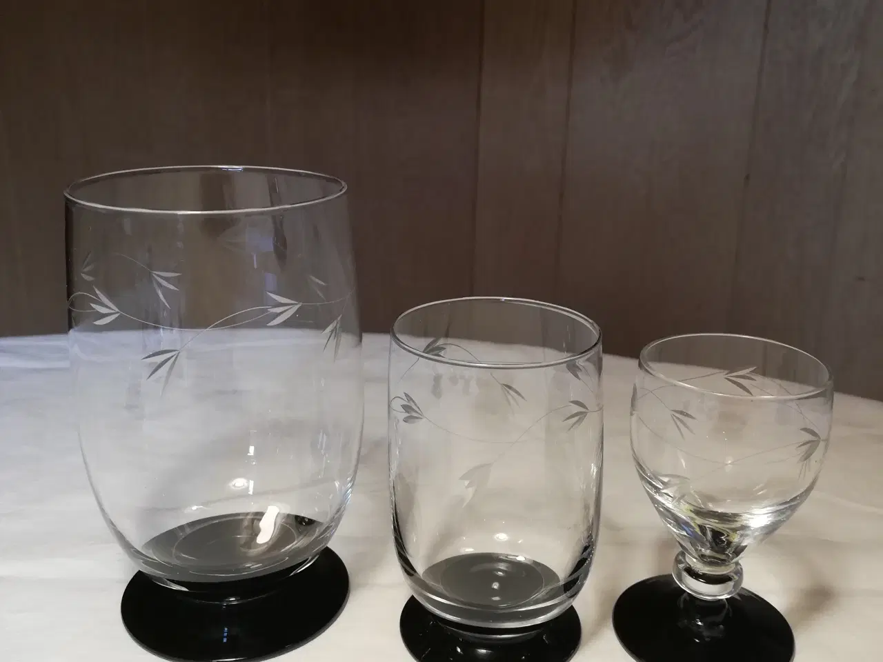 Billede 2 - Ranke glas med sort fod øl, vand, portvin 