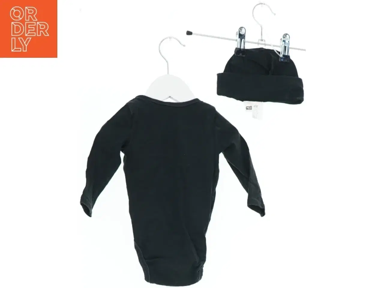 Billede 2 - Star Wars bodystocking og hue sæt fra H&M (str. 68)