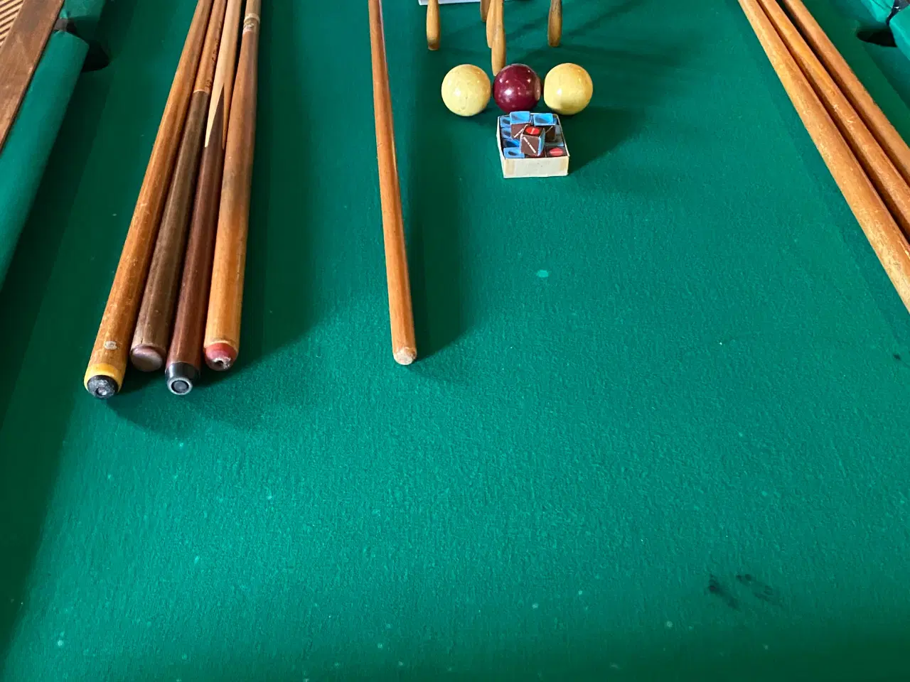 Billede 3 - Billiardbord med det hele