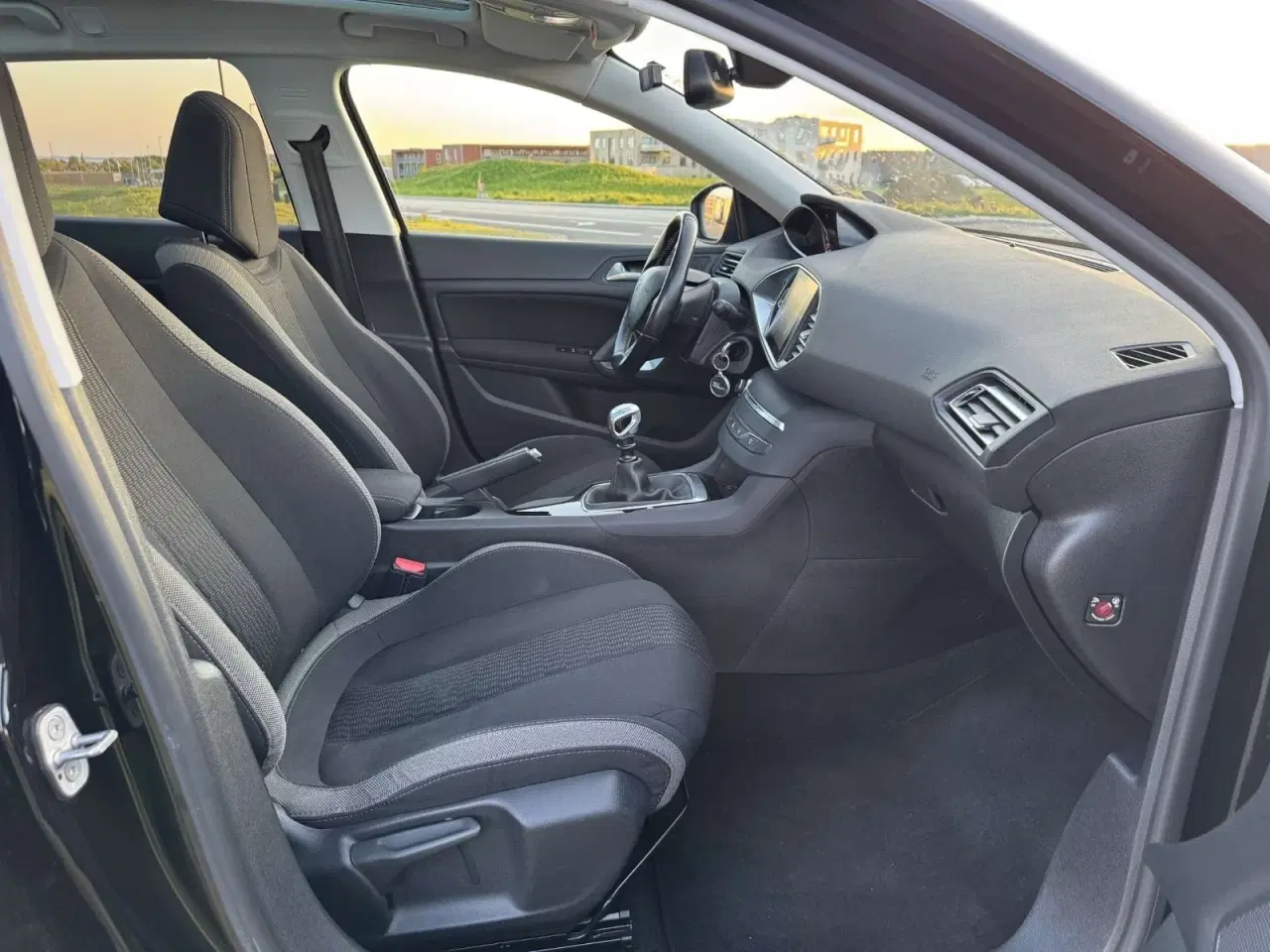 Billede 6 - Peugeot 308 1,6 BlueHDi 120 Allure Sky SW