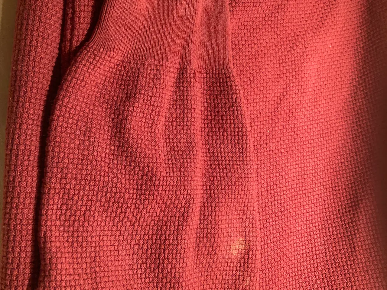 Billede 7 - Rød herresweater str XL