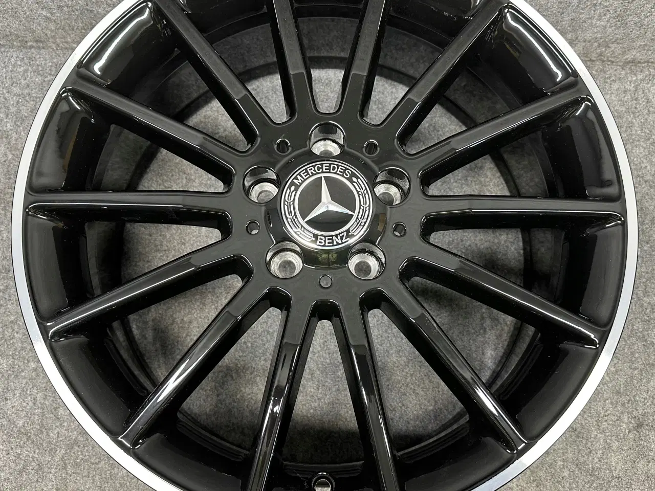 Billede 2 -  MERCEDES A KLASSE CLA A176 AMG 18 7,5Jx18 ET 52