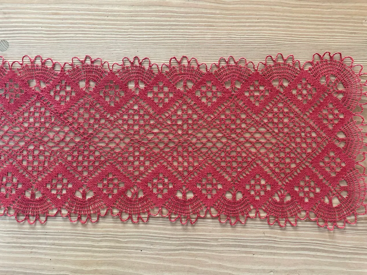 Billede 2 - Kniplet bordløber/festremse