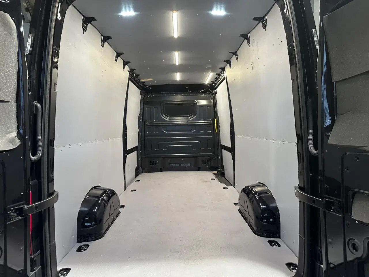 Billede 15 - VW Crafter 35 2,0 TDi 177 Kassevogn L4H3 aut.