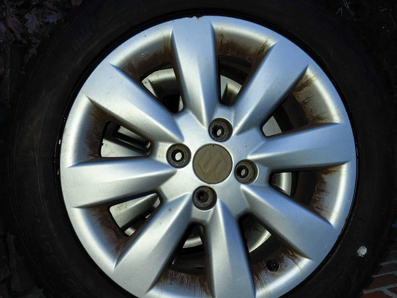 Billede 1 - Dæk til Suzuki 