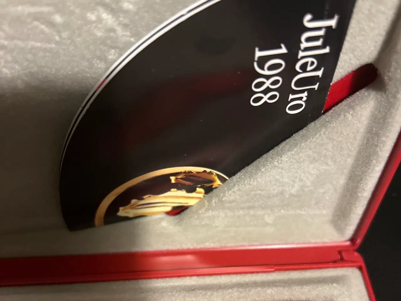 Billede 3 - George Jensen uro 1988 kristtjørn med alle 4 røde 