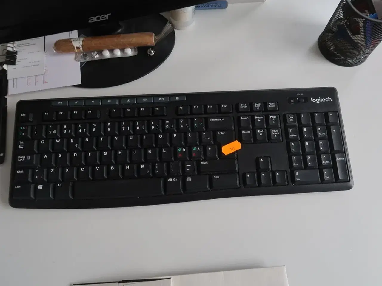 Billede 2 - Computerskærm, dockingstation samt tastatur