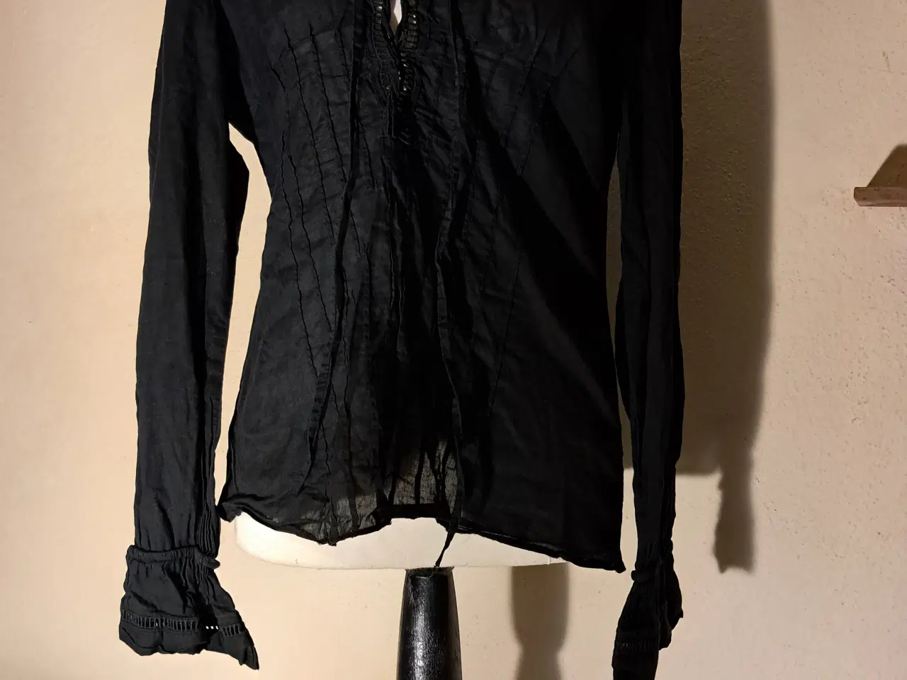 Billede 1 - OXMO str. M bluse