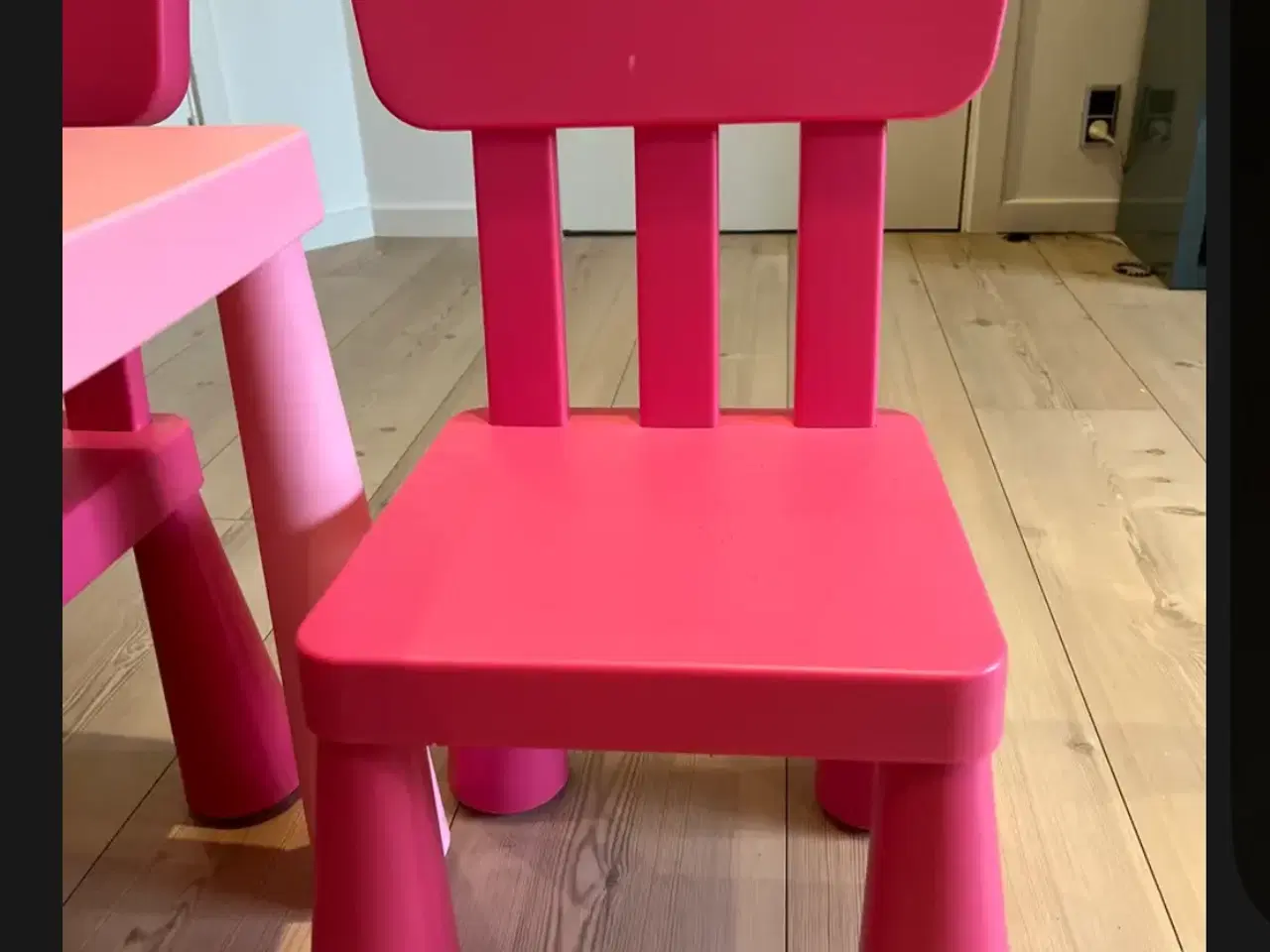 Billede 3 - Bord og stole