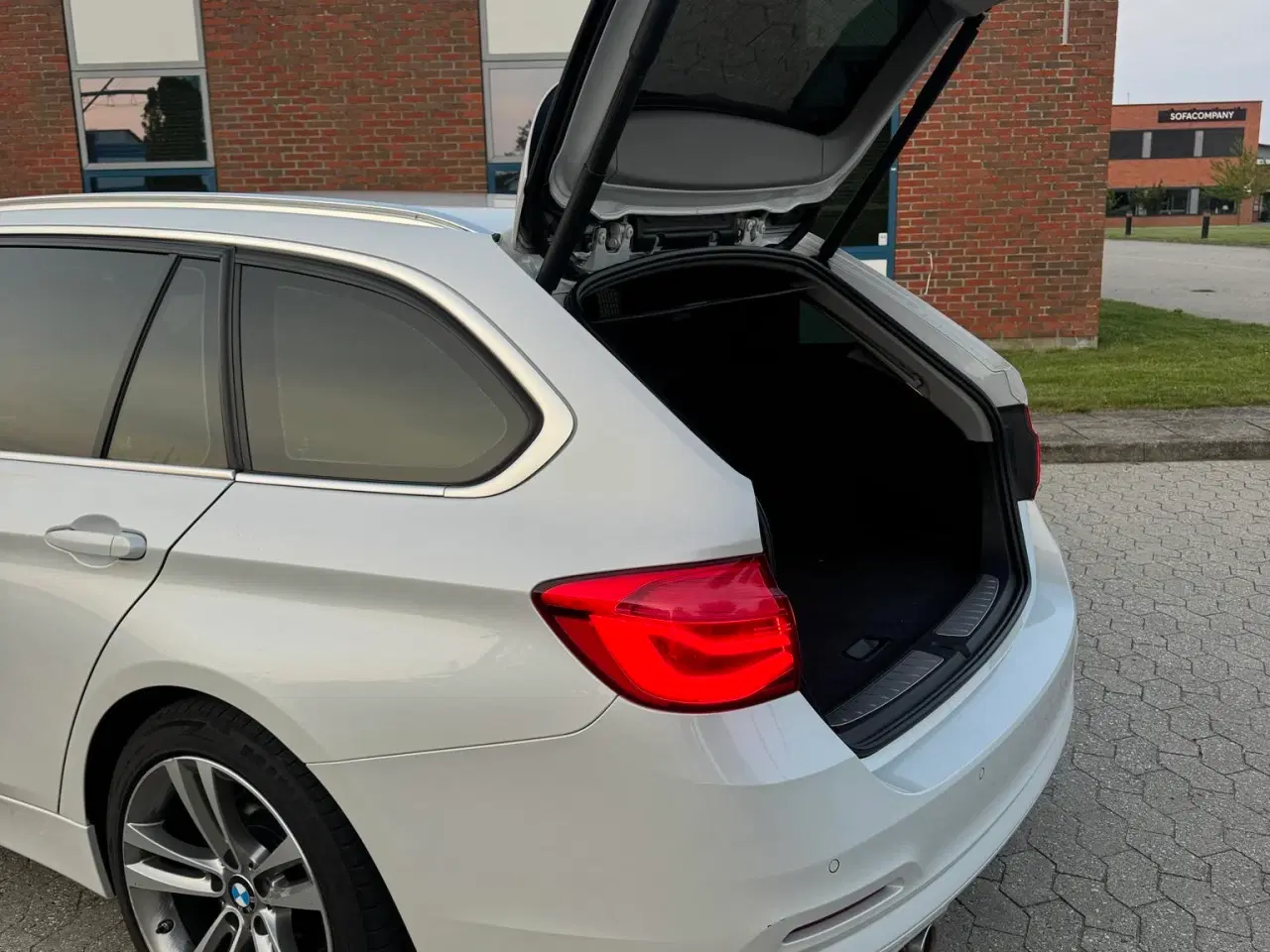 Billede 3 - BMW 320d 2018 – 327.000 km – Mineral White