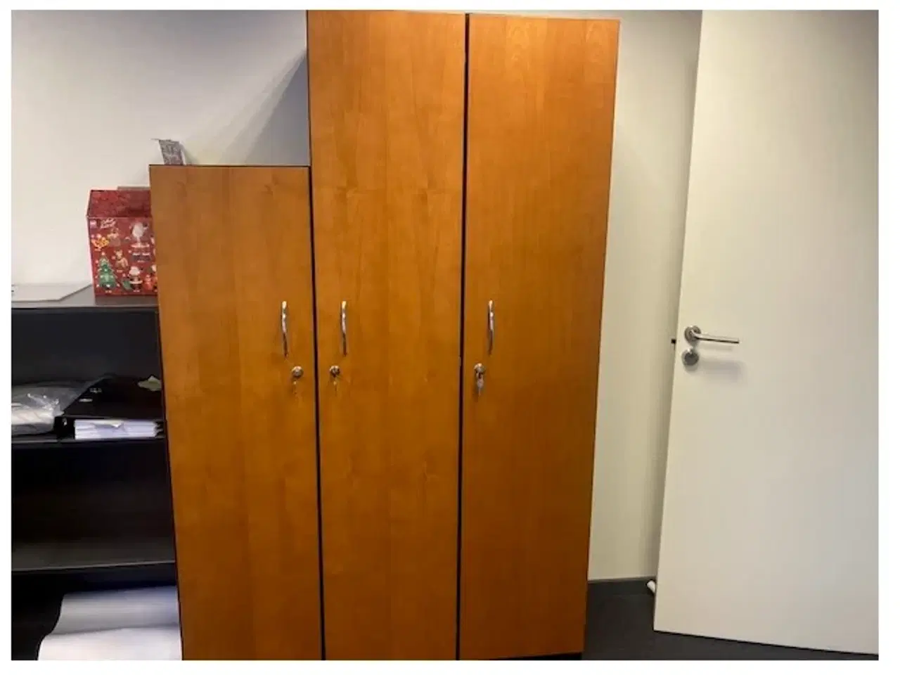 Billede 2 - Ref: Kontormøbler