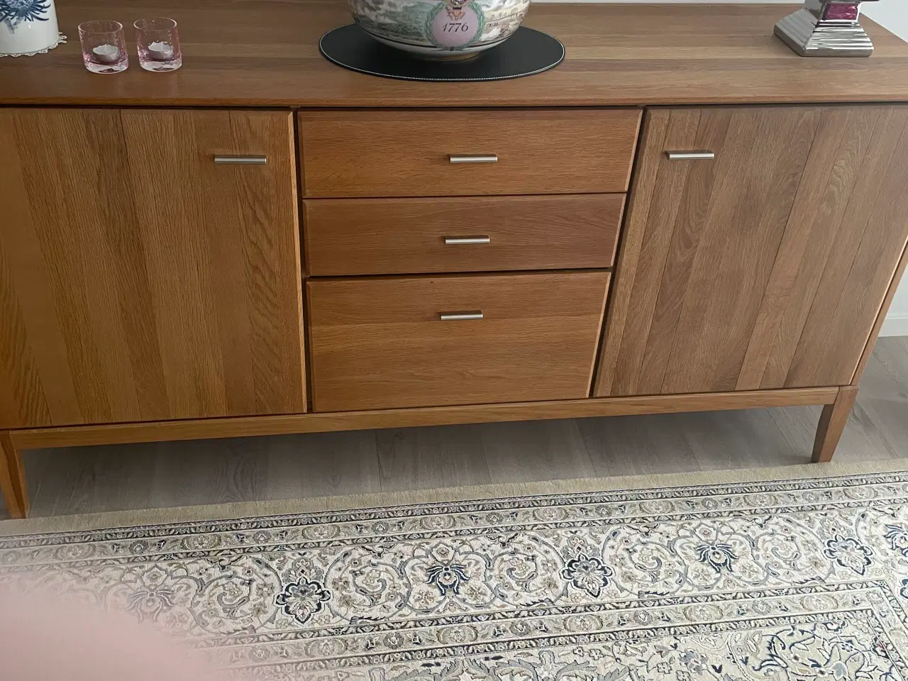 Billede 1 - Som ny skænk