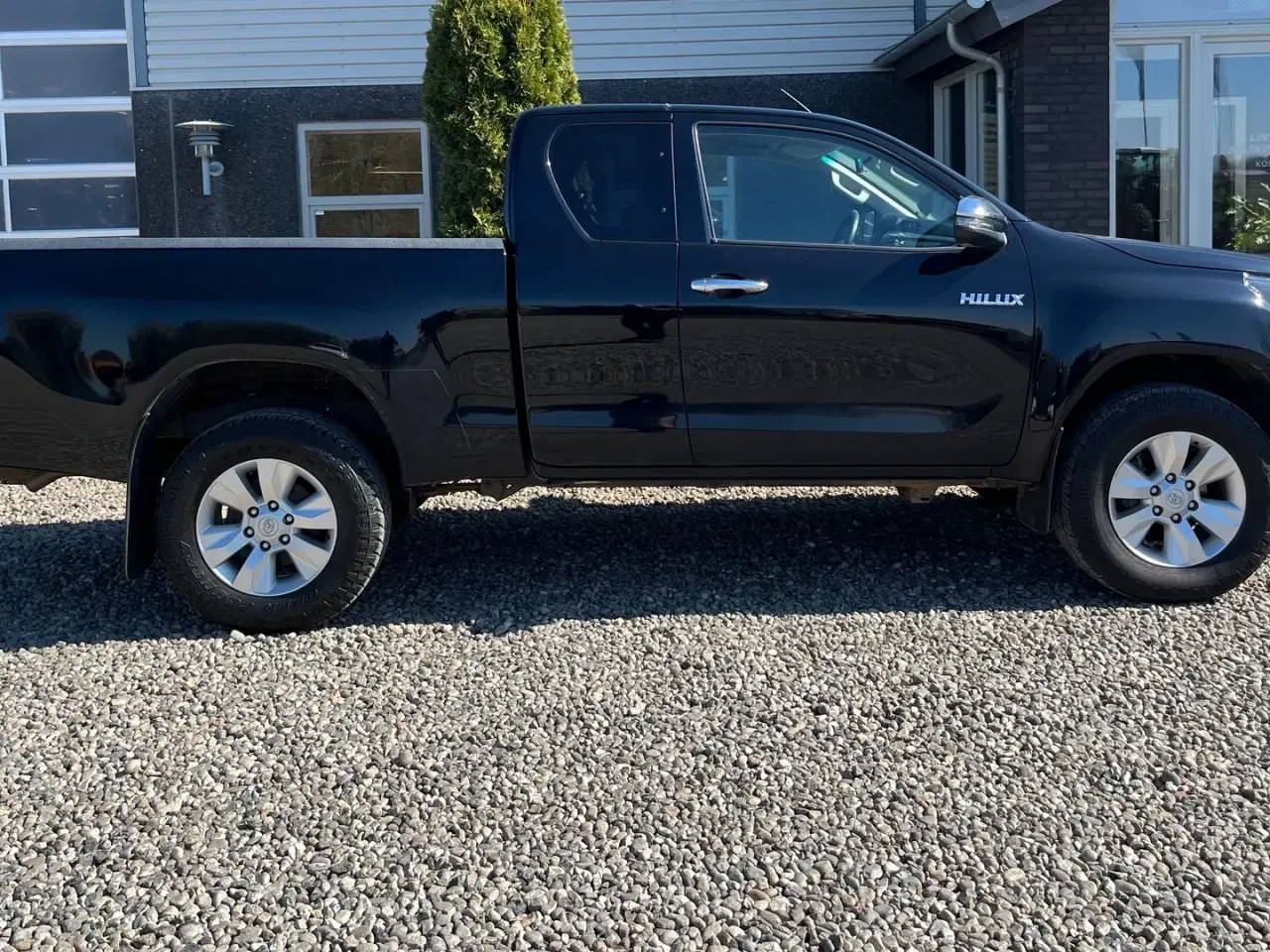 Billede 15 - Toyota Hilux 4WD Pick-up med træk til 3200 kg. Meget velholdt