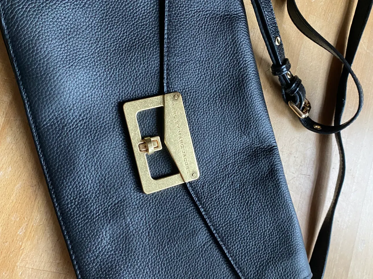 Billede 1 - Marc Jacobs -Skuldertaske / Crossover i sort læder