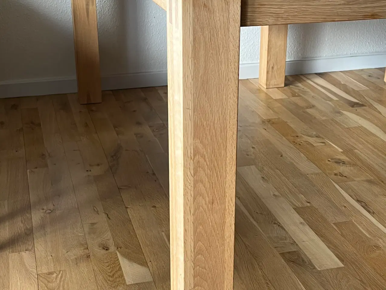 Billede 3 - Spisebord i massiv eg