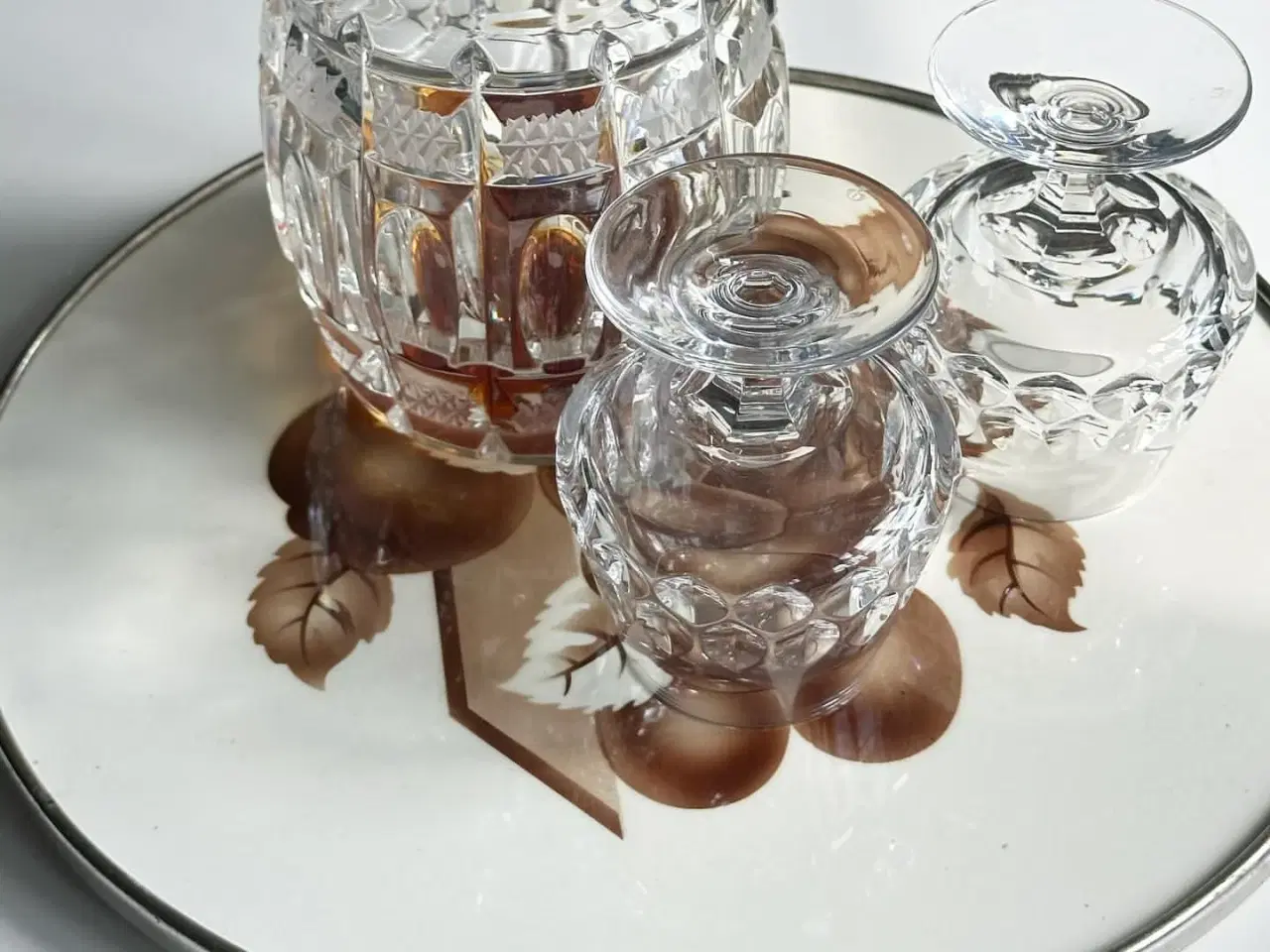 Billede 2 - Tysk fajancefad m metalkant og frugtmotiv, NB