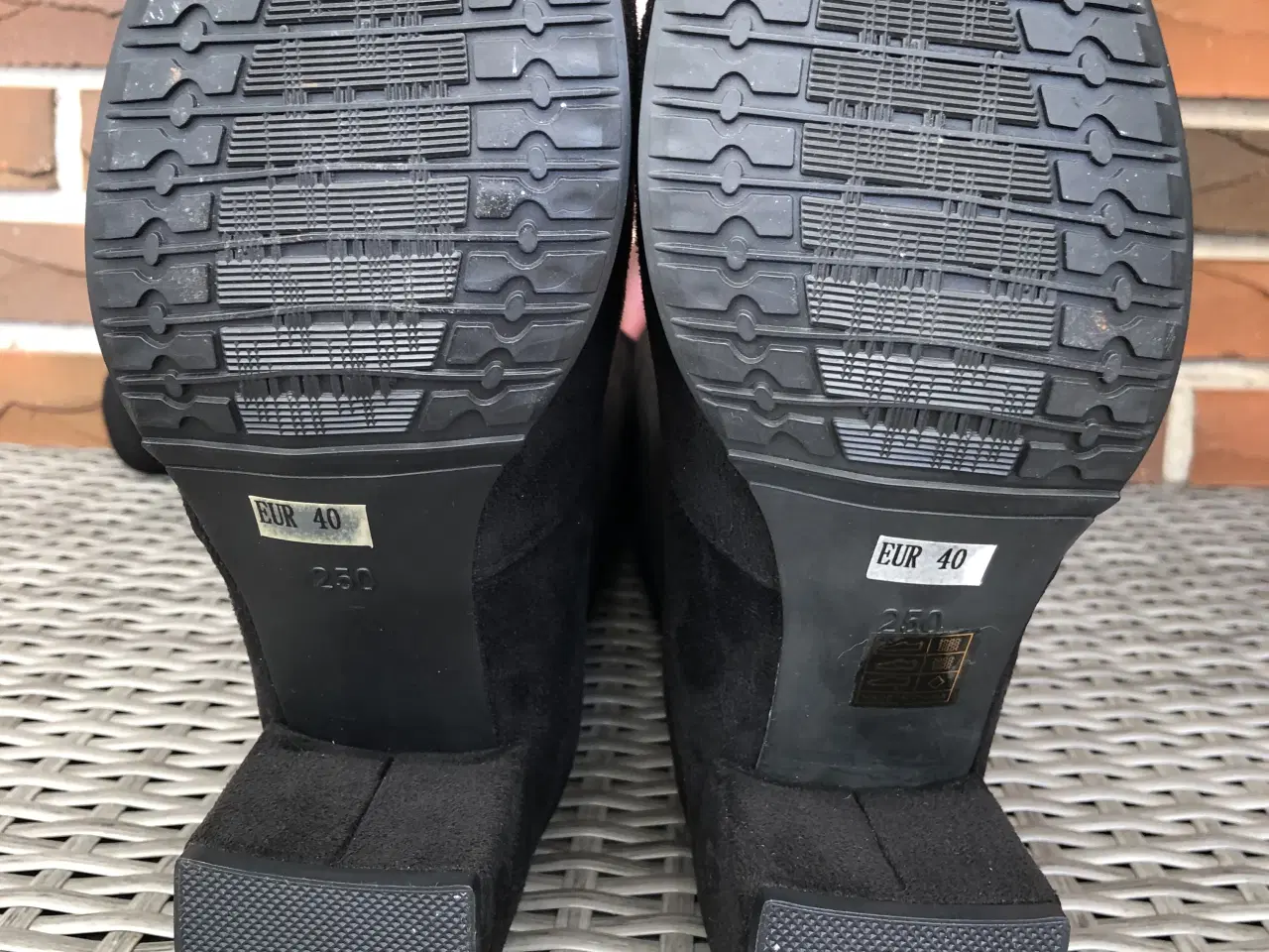 Billede 2 - Nye sorte Over Knee støvler str. 40