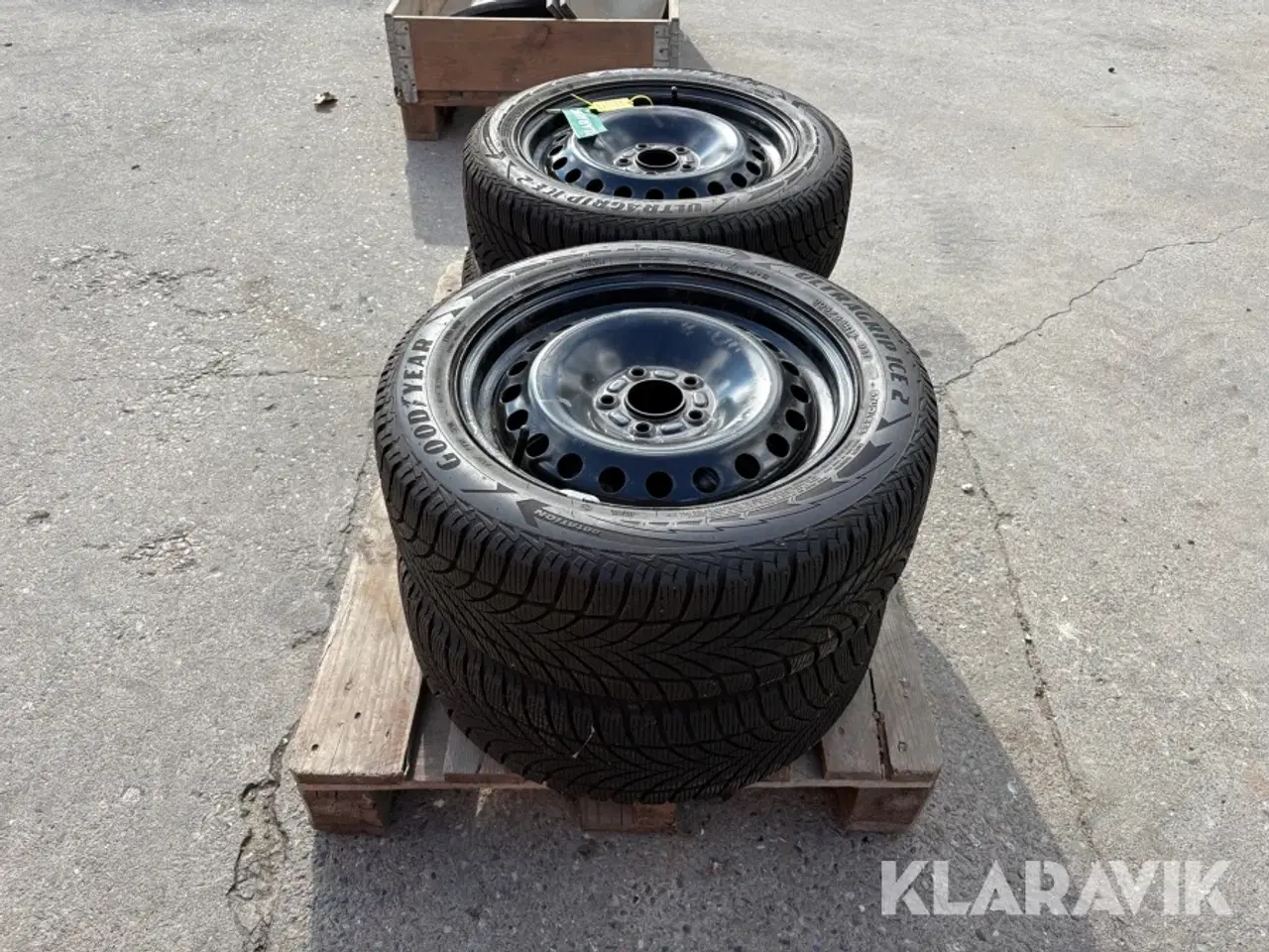 Billede 7 - Dæk med fælg Goodyear Ultragrip Ice2