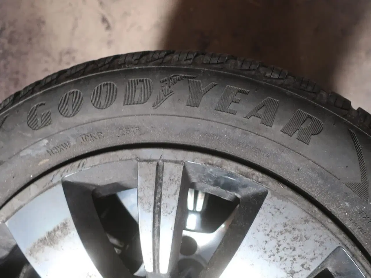 Billede 4 - 4 stk. dæk med fælge GOODYEAR  205/60R16