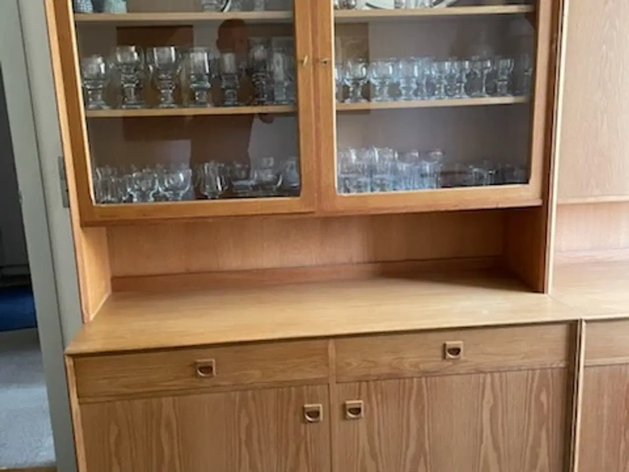 Billede 3 - Skænk og vitrine fra Brouer møbelfabrik