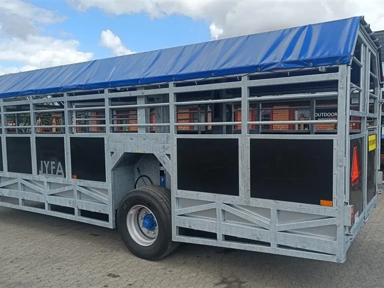 Billede 3 - Jyfa 7 meter, Bred hydraulisk undervogn