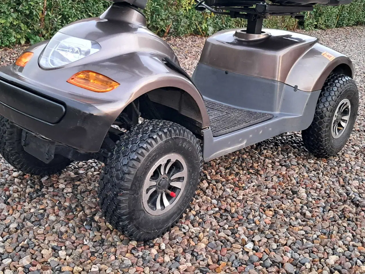 Billede 9 - 4 hjulet el-scooter med sprit nye batterier