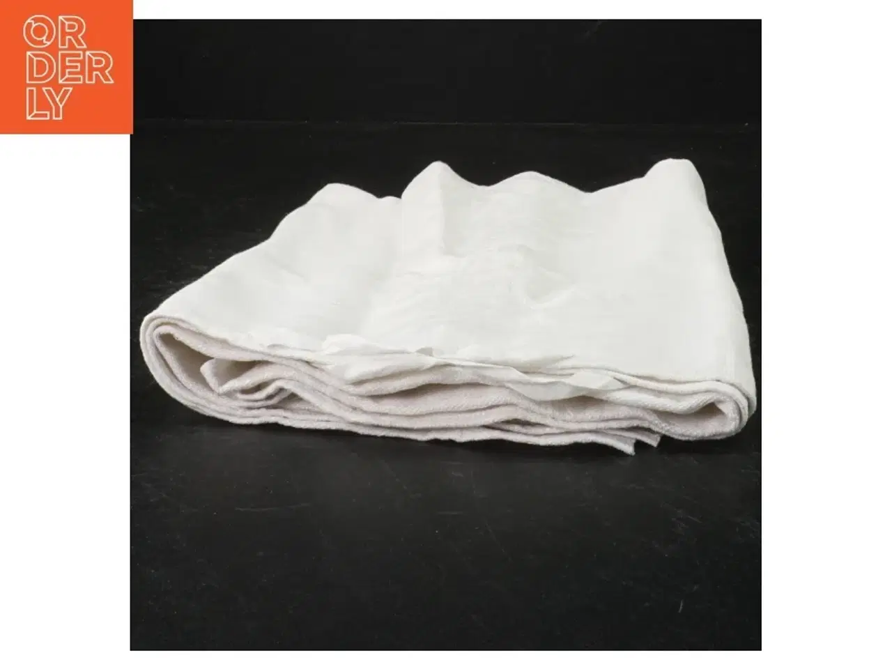 Billede 1 - Hvid damaskdug (str. 89 x 55 cm)