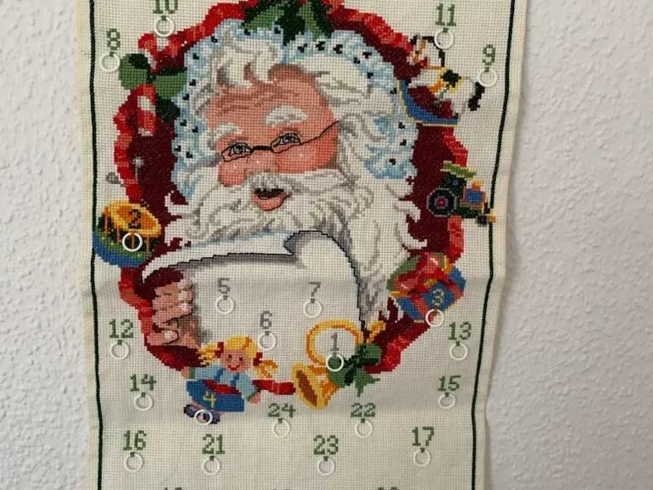 Billede 5 - Nybroderet Advents - og Pakkekalendere.