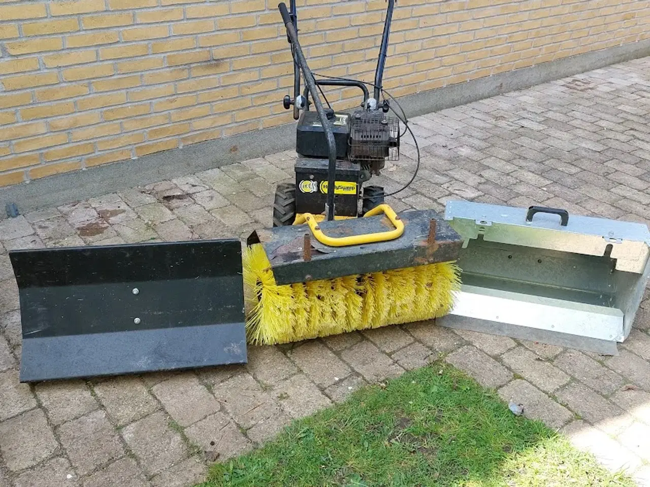 Billede 1 - Fejekost
